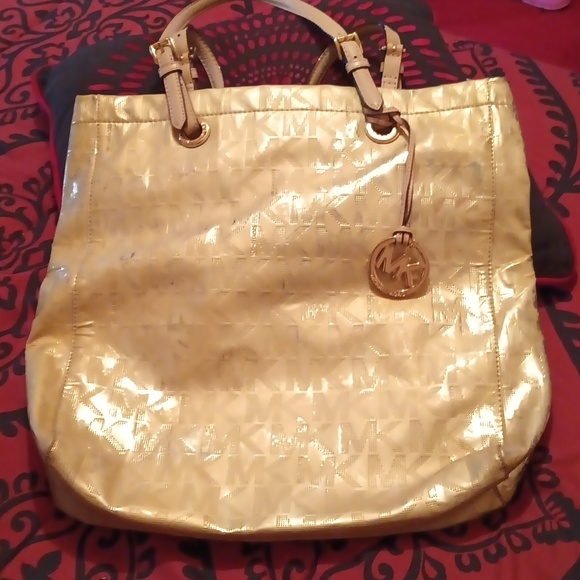 Michael Kors - Picture 1 of 4